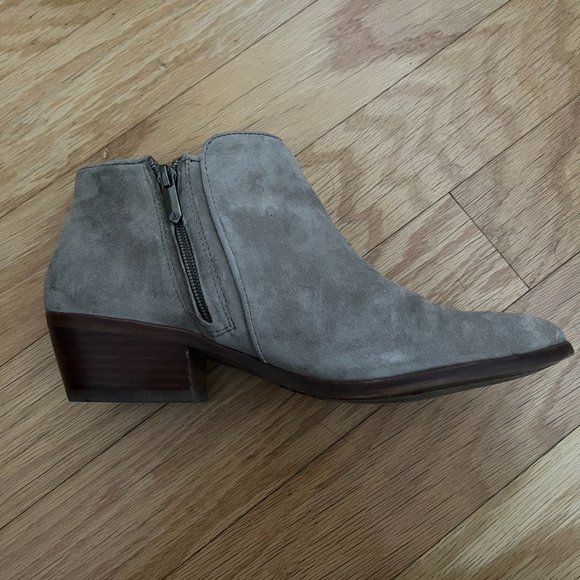 Sam Edelman 'Petty' Chelsea Boot - Picture 4 of 8